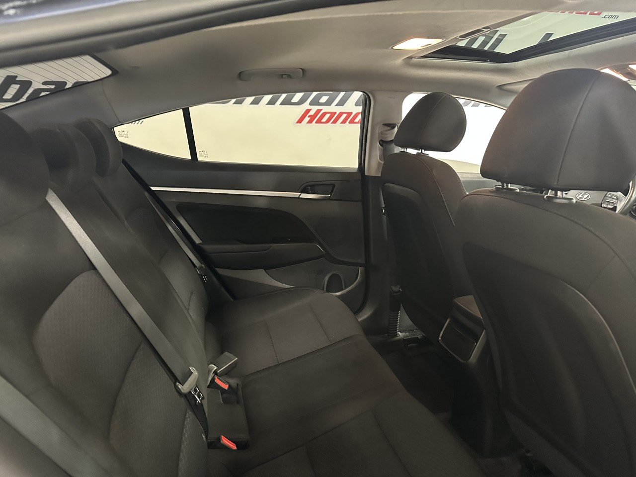 2019 Hyundai Elantra - Image 21