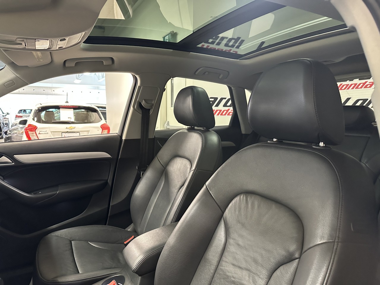 2017 Audi Q3 - Image 14