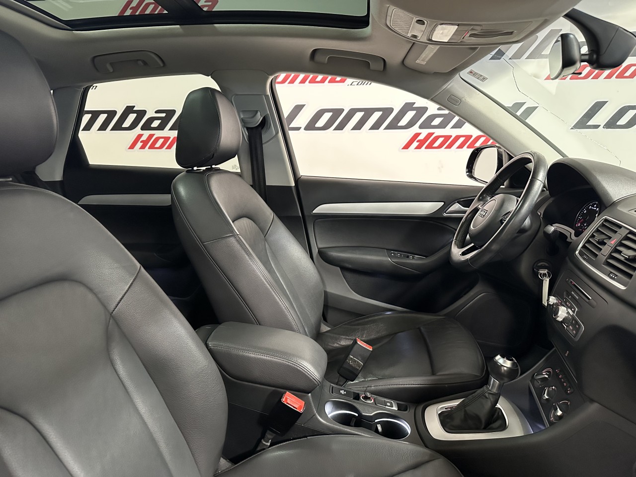 2017 Audi Q3 - Image 24