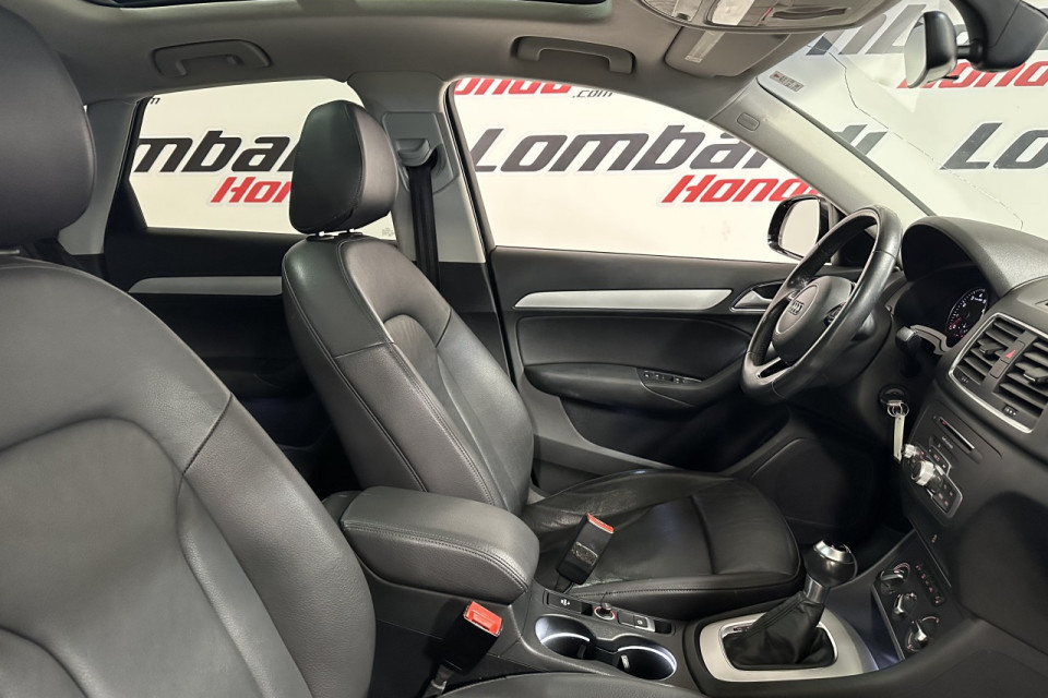 2017 Audi Q3 - Image 24