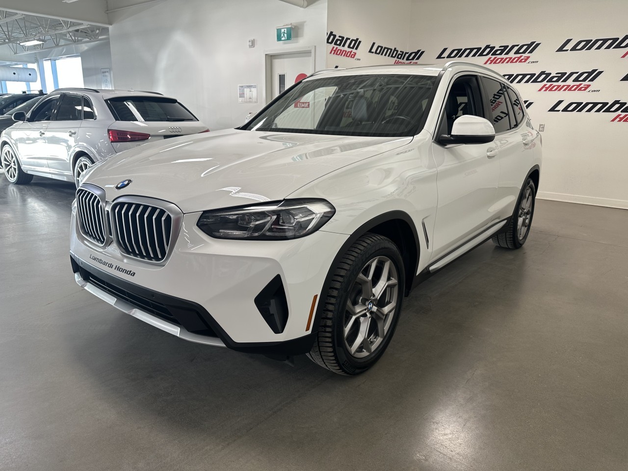 2022 BMW X3 - Image 2
