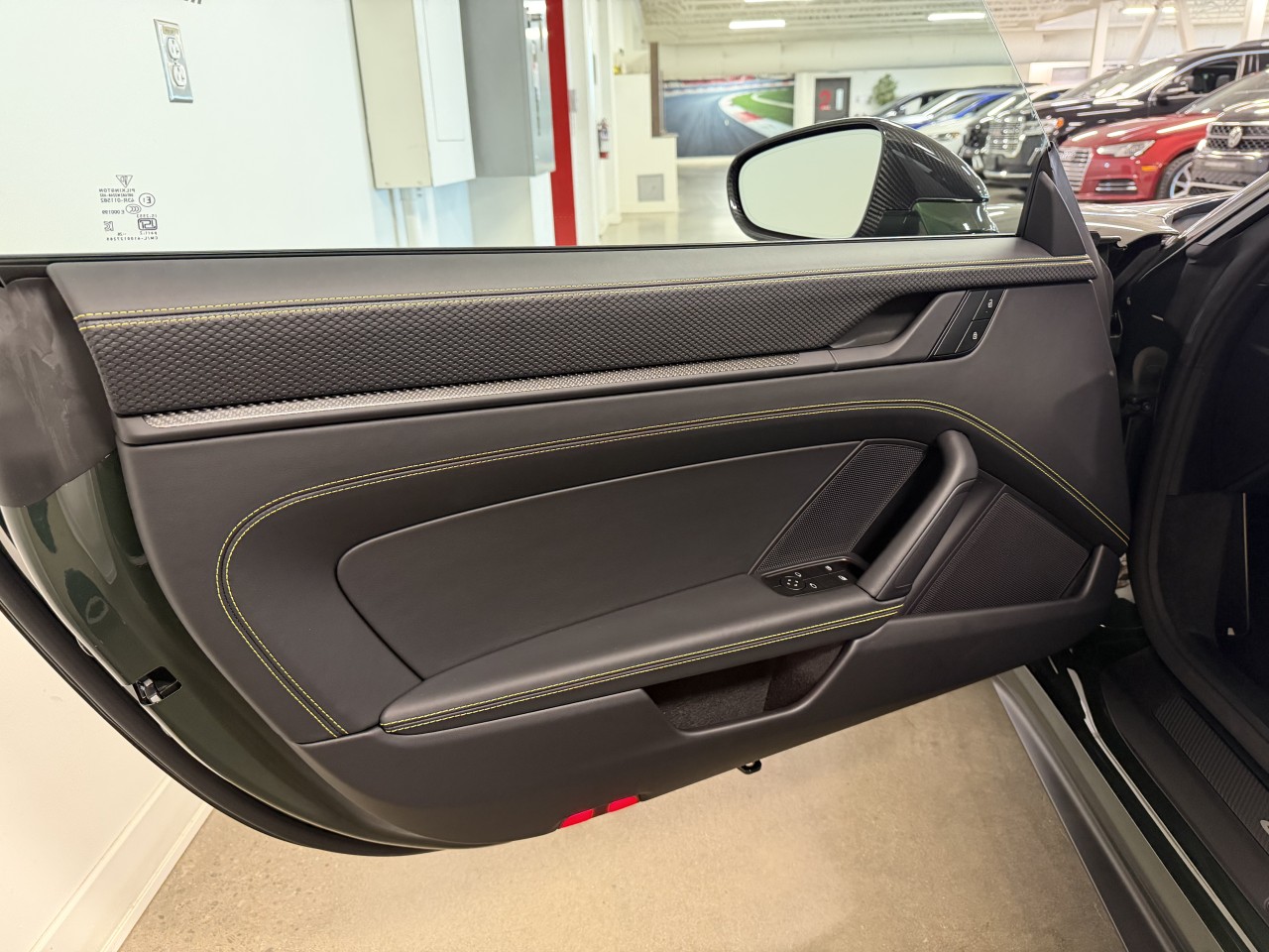 2026 Porsche 911 - Image 8