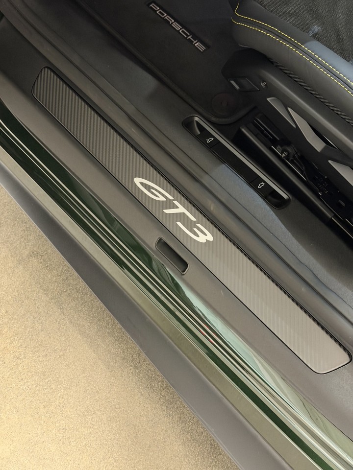 2026 Porsche 911 - Image 9