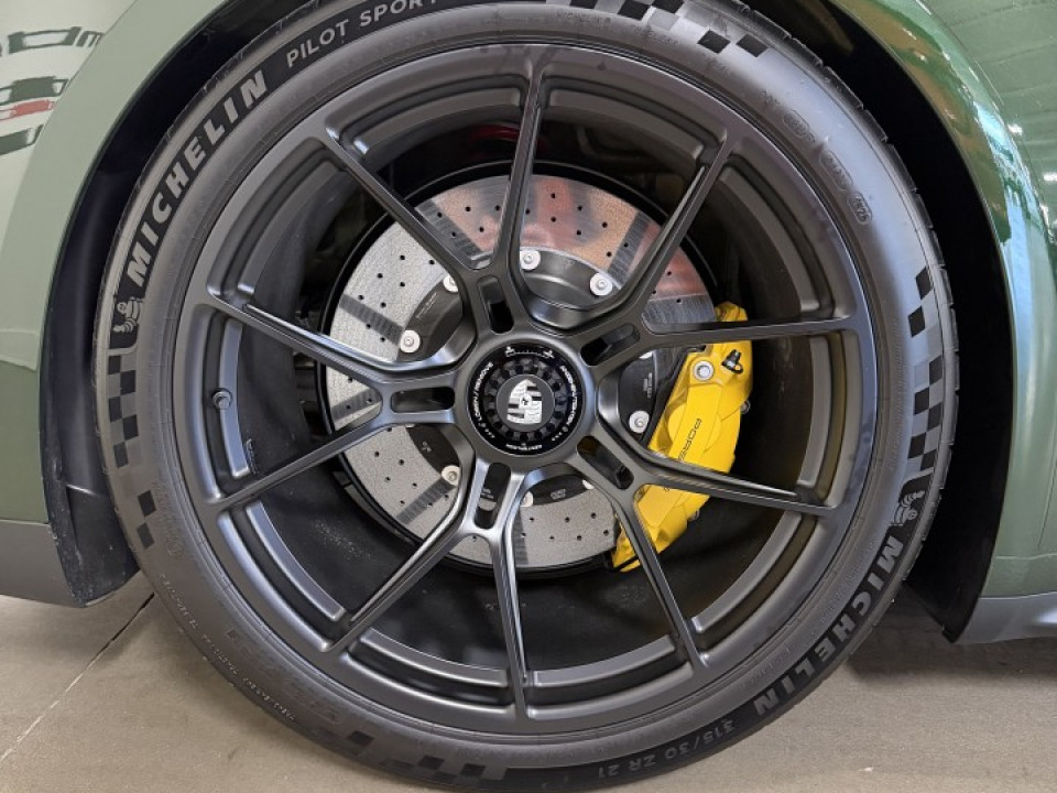 2026 Porsche 911 - Image 11
