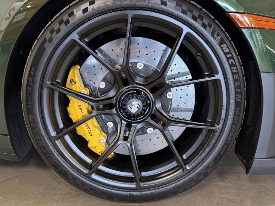 2026 Porsche 911 - Image 12