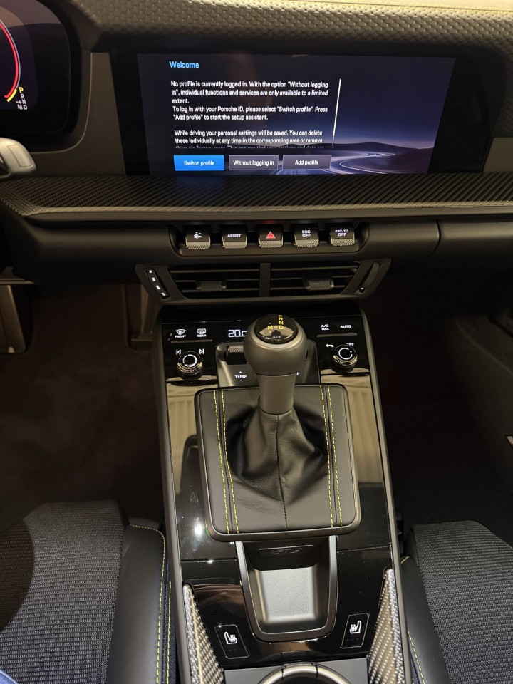 2026 Porsche 911 - Image 18