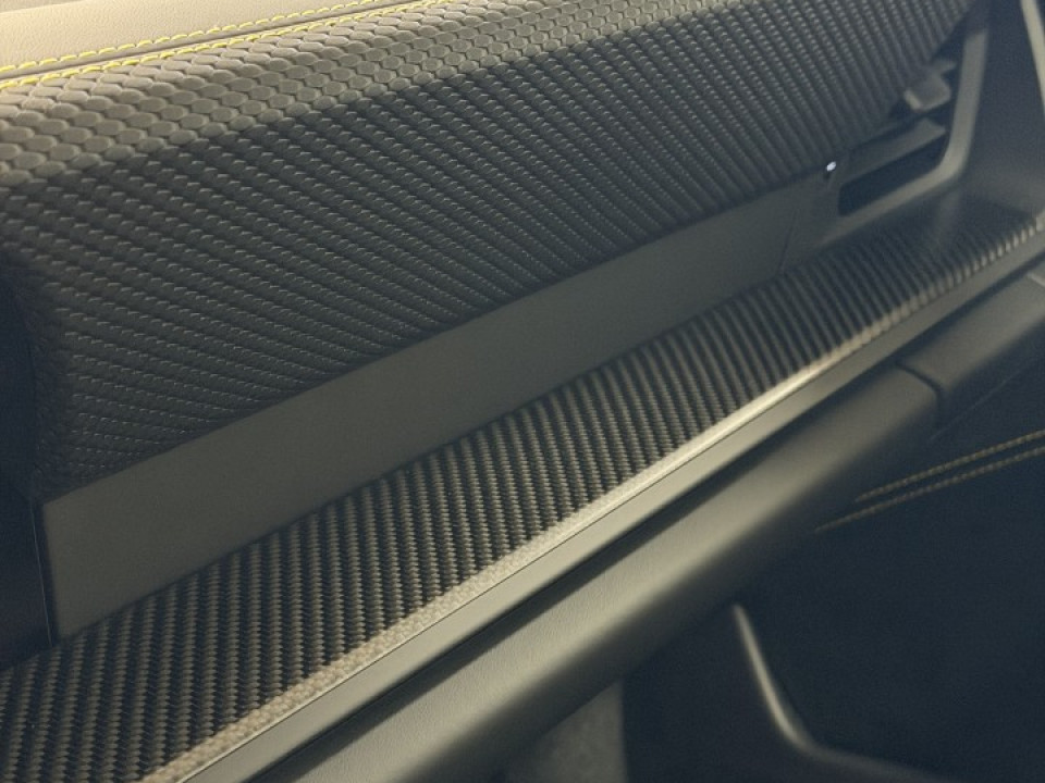 2026 Porsche 911 - Image 22