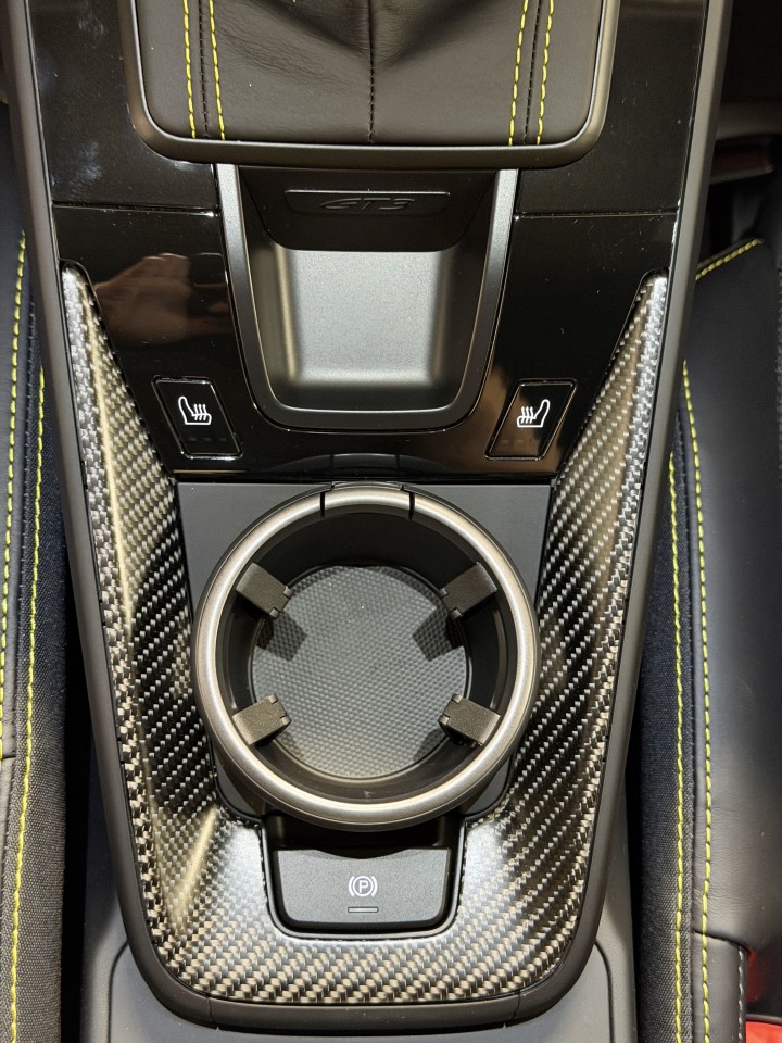 2026 Porsche 911 - Image 23