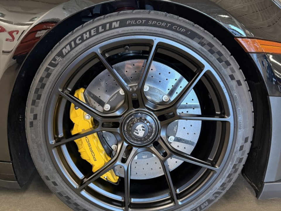 2026 Porsche 911 - Image 7