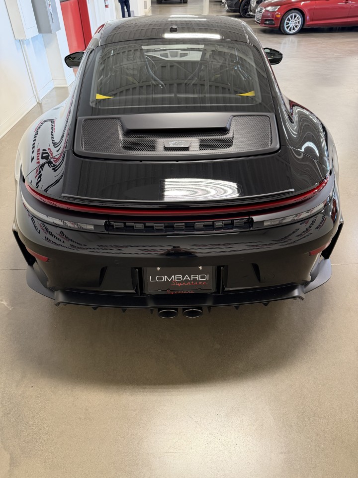 2026 Porsche 911 - Image 9