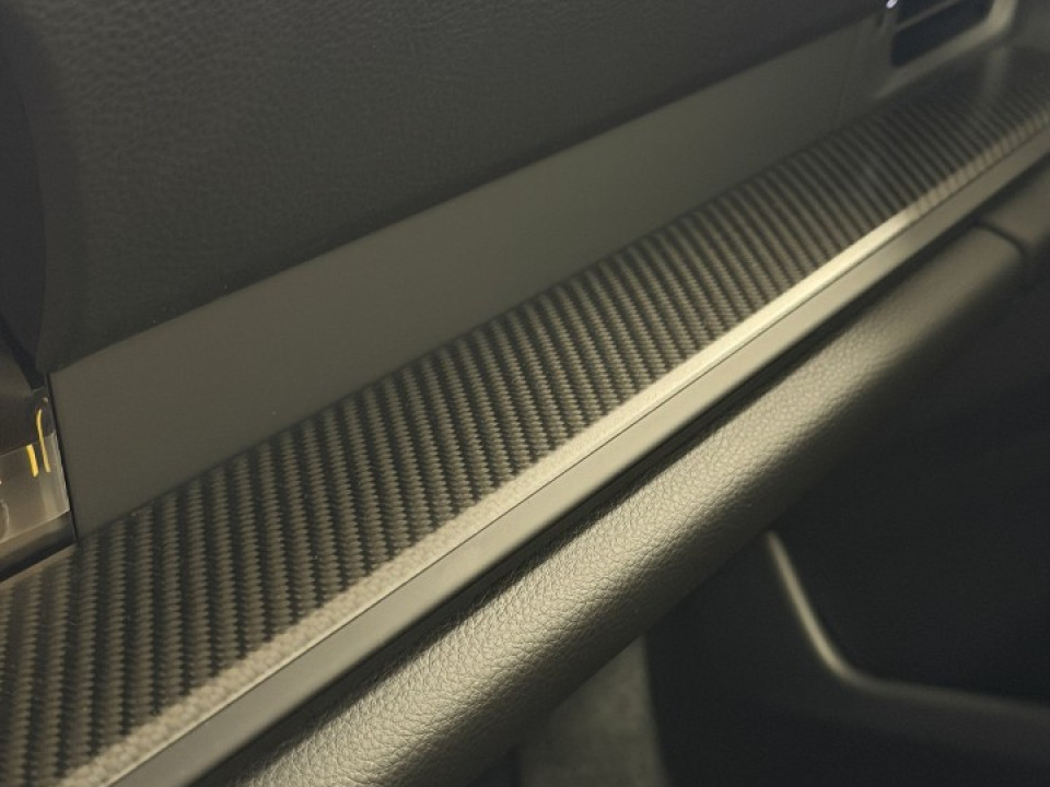 2026 Porsche 911 - Image 16