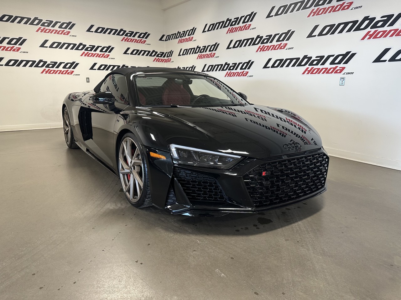 2023 Audi R8 - Image 3
