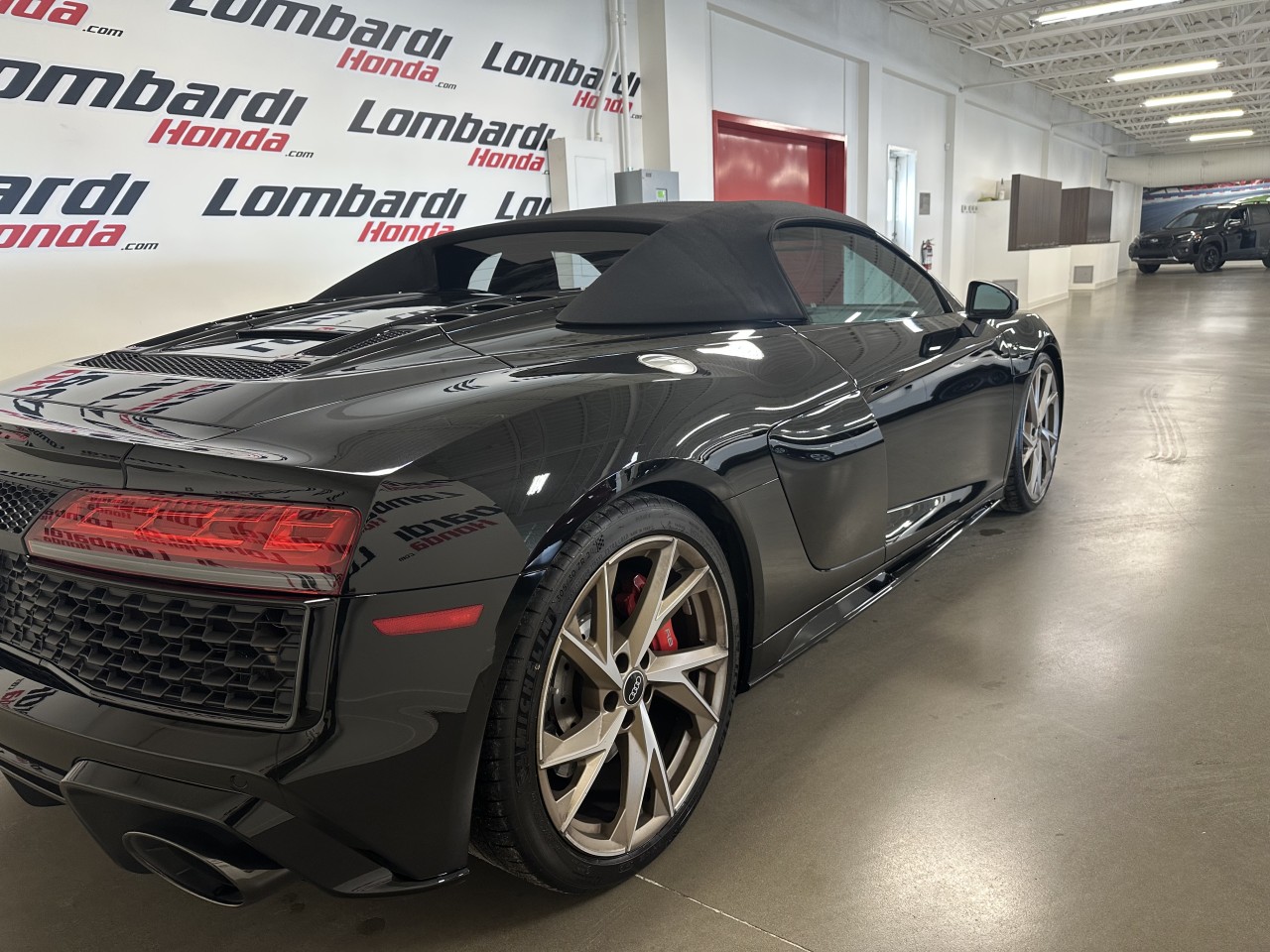 2023 Audi R8 - Image 7