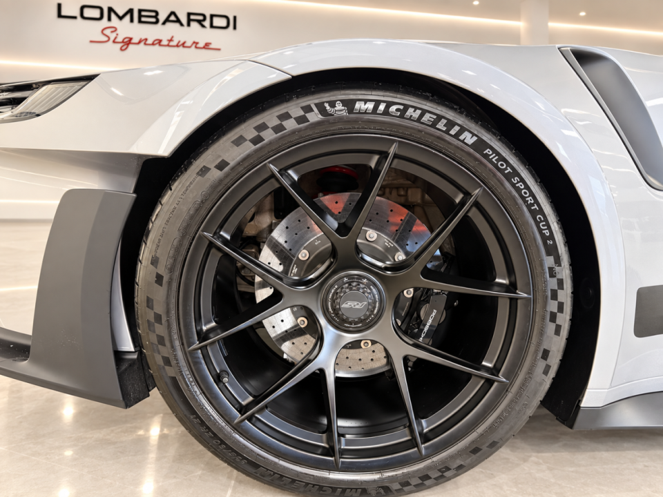 2025 Porsche 911 - Image 7