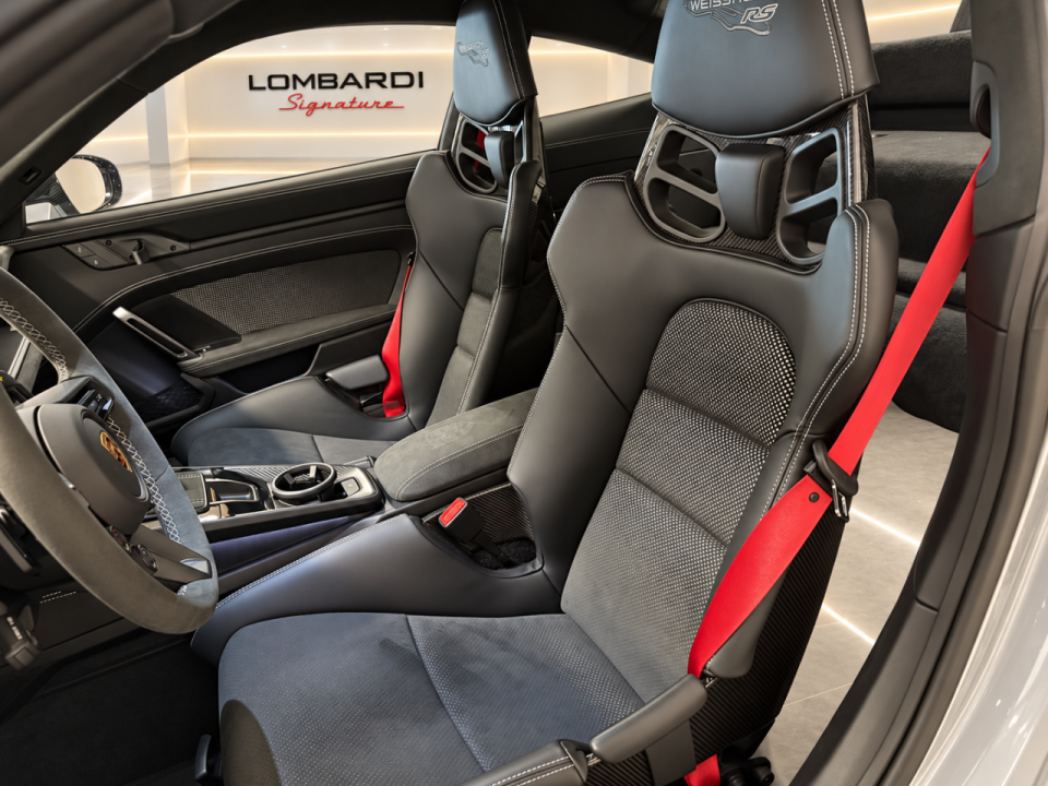 2025 Porsche 911 - Image 9