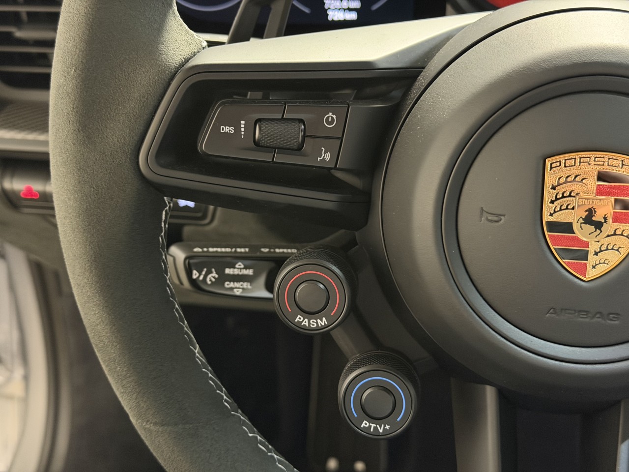 2025 Porsche 911 - Image 15