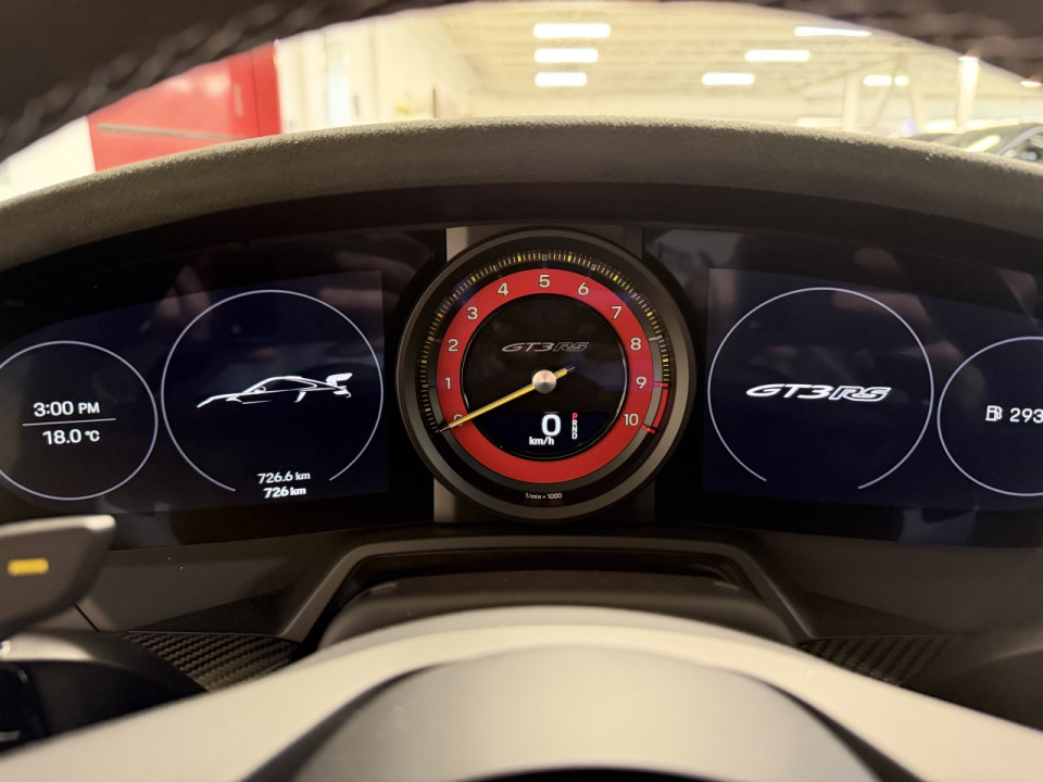 2025 Porsche 911 - Image 16