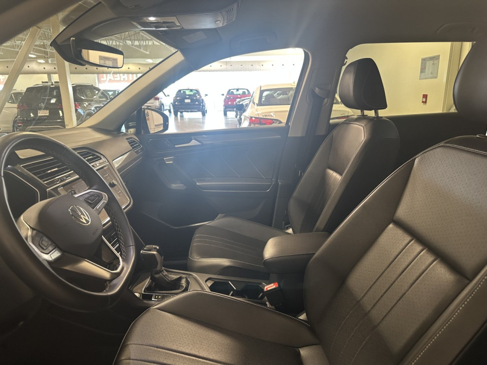 2024 Volkswagen Tiguan - Image 18
