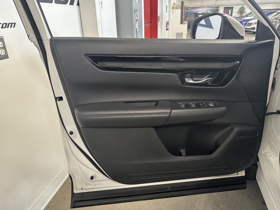 2023 Honda CR-V - Image 13