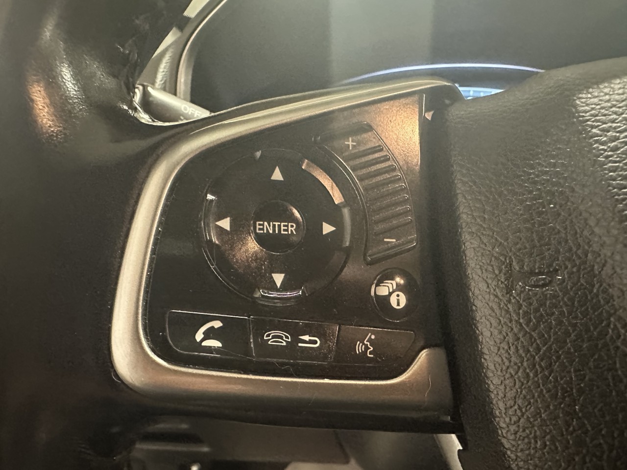 2017 Honda CR-V - Image 14