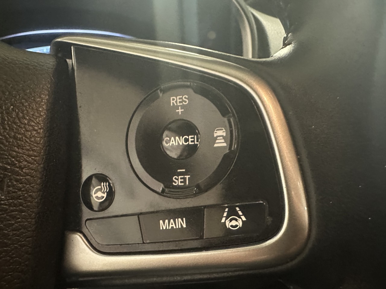 2017 Honda CR-V - Image 16