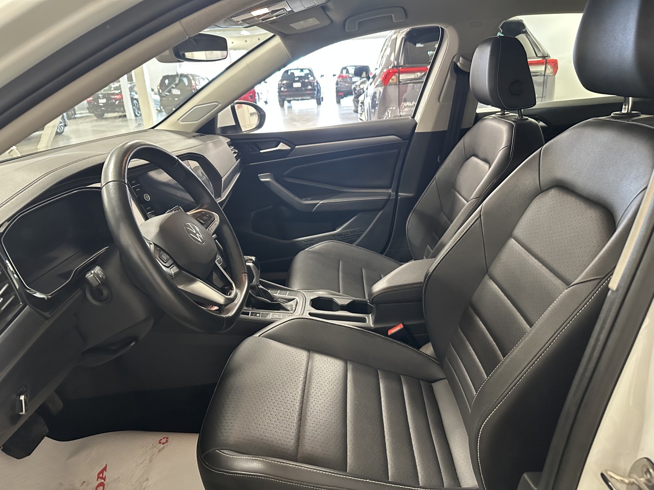 2024 Volkswagen Jetta - Image 12
