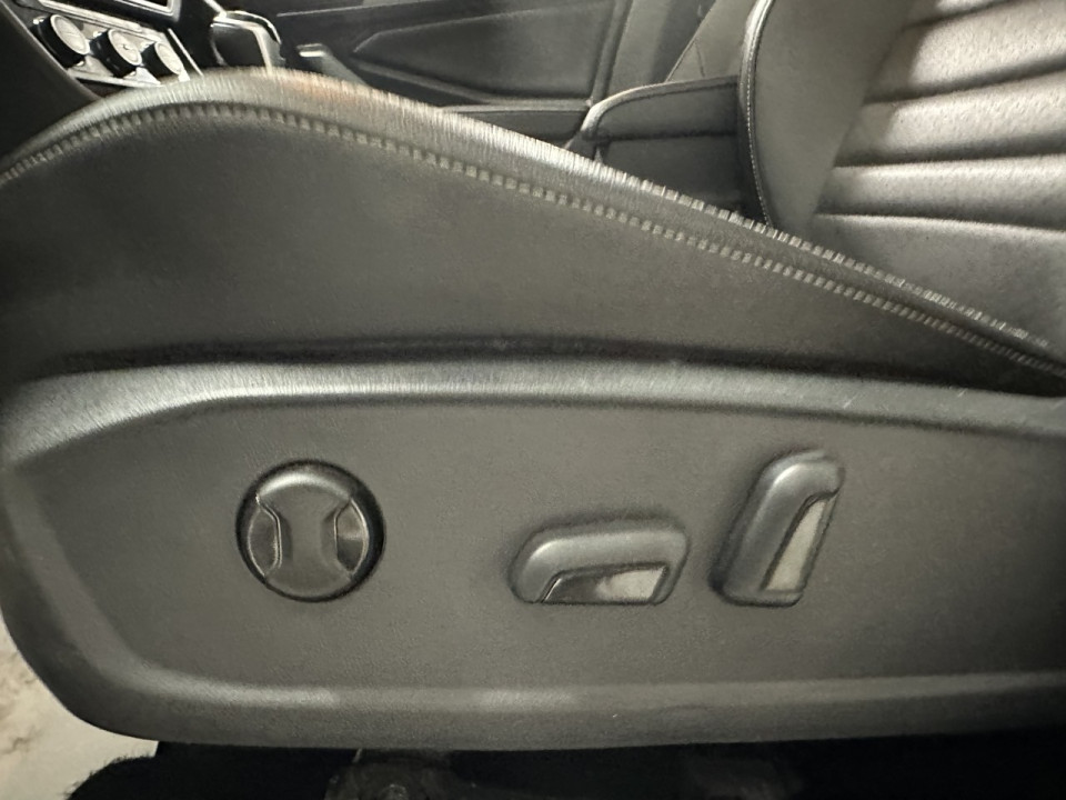 2024 Volkswagen Jetta - Image 13