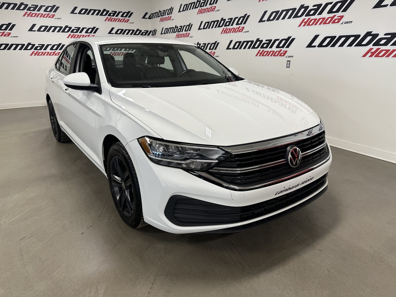 2024 Volkswagen Jetta - Image 24