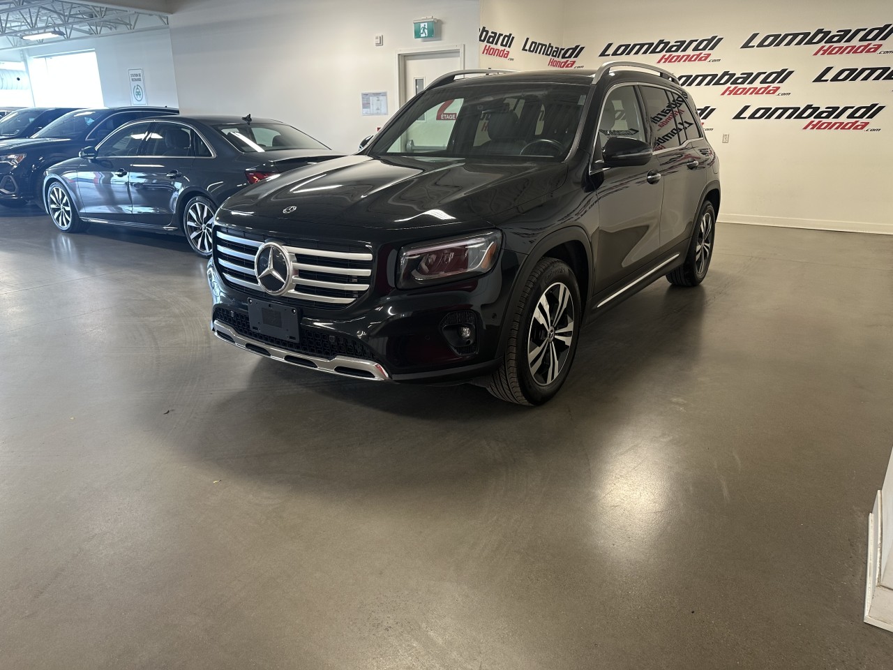 2024 Mercedes-Benz GLB - Image 2