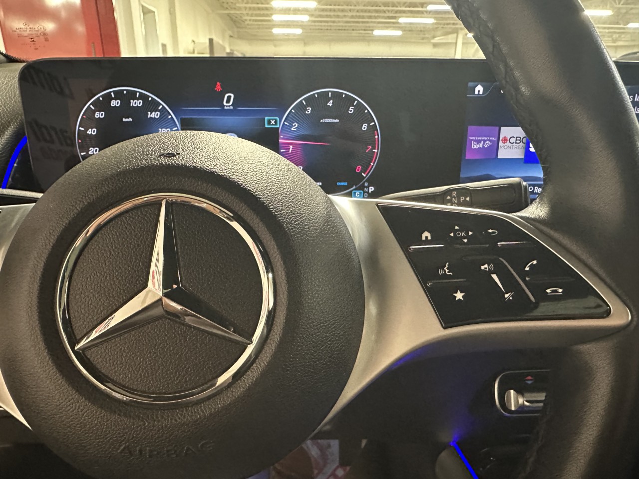 2024 Mercedes-Benz GLB - Image 10