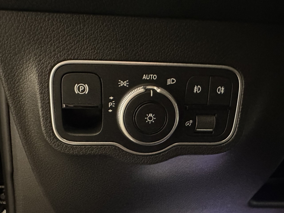 2024 Mercedes-Benz GLB - Image 17
