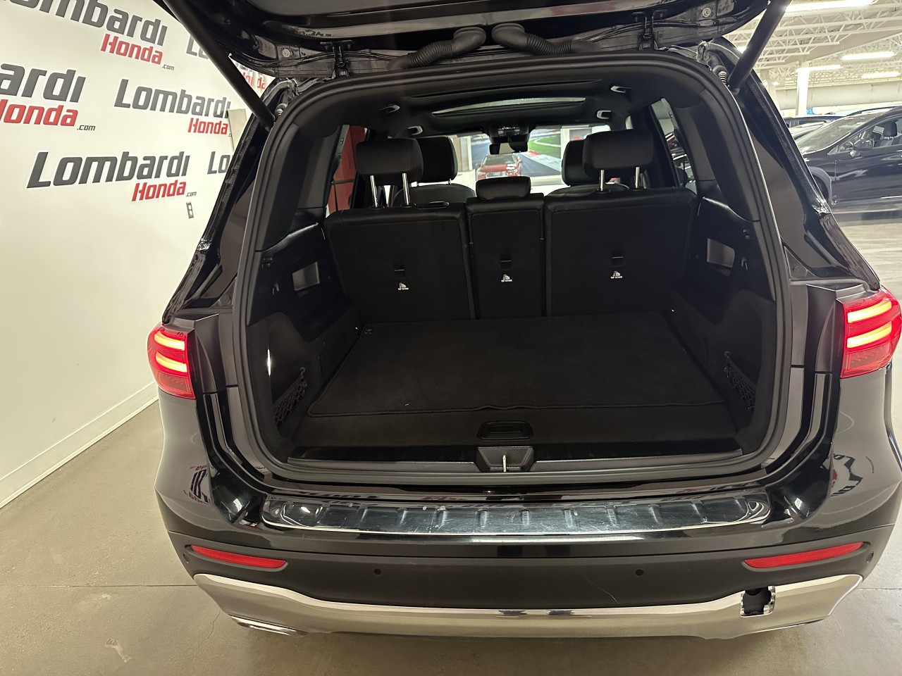 2024 Mercedes-Benz GLB - Image 21
