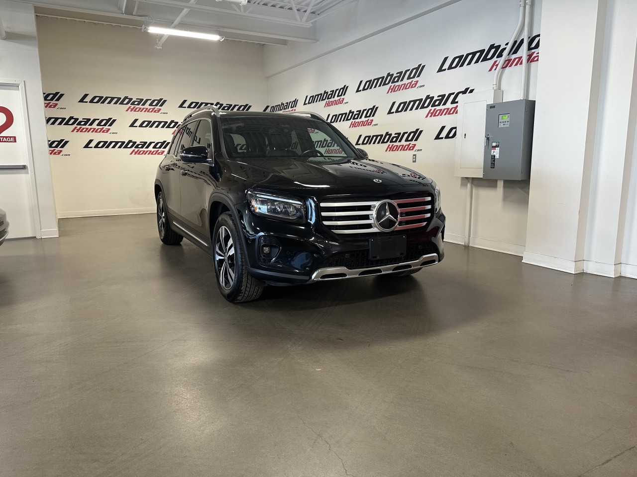 2024 Mercedes-Benz GLB - Image 24