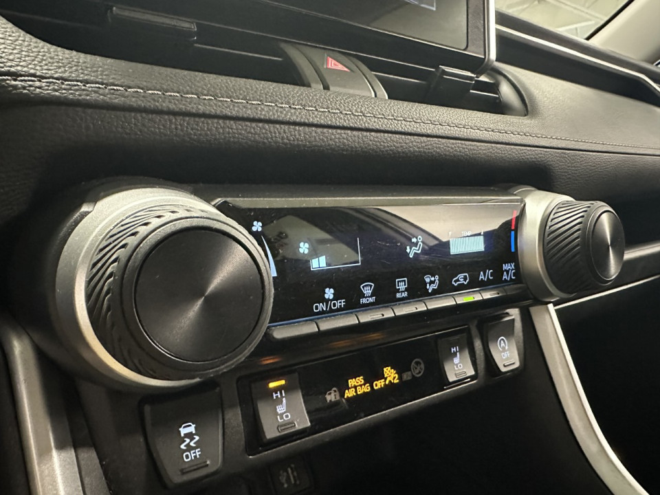 2024 Toyota RAV4 - Image 19