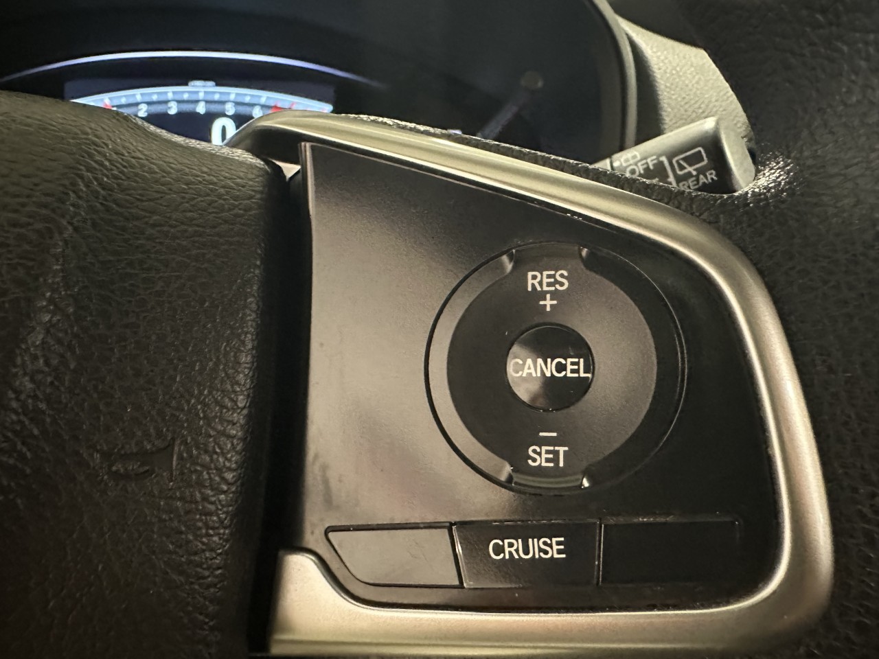 2017 Honda CR-V - Image 18