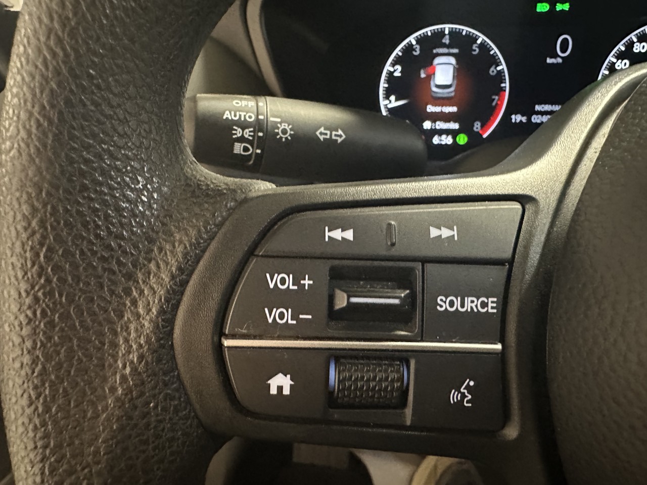 2023 Honda HR-V - Image 17