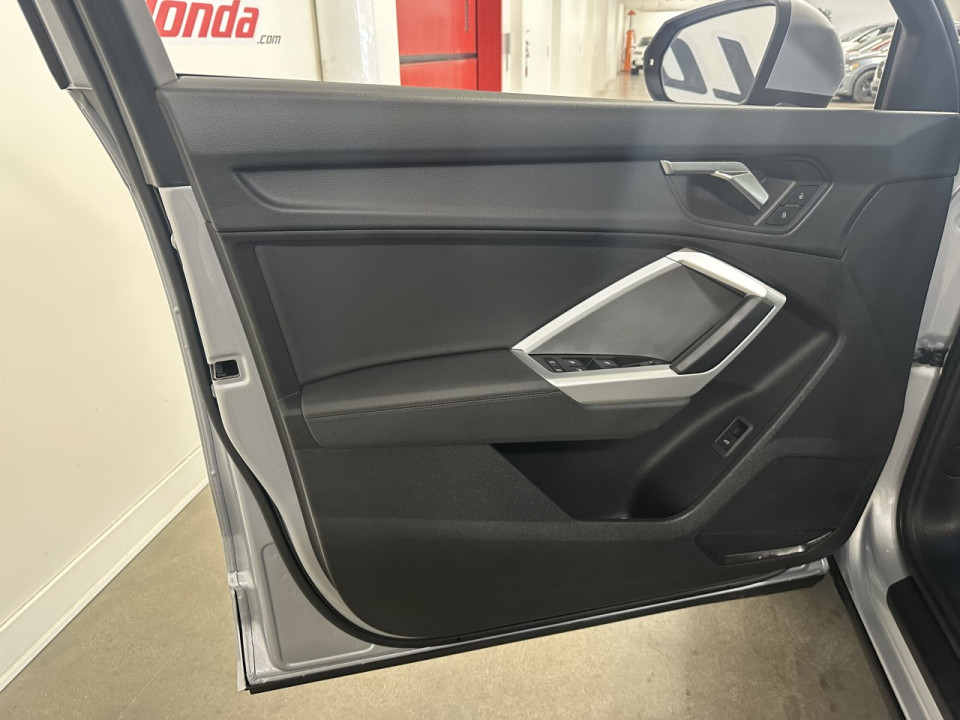 2025 Audi Q3 - Image 33