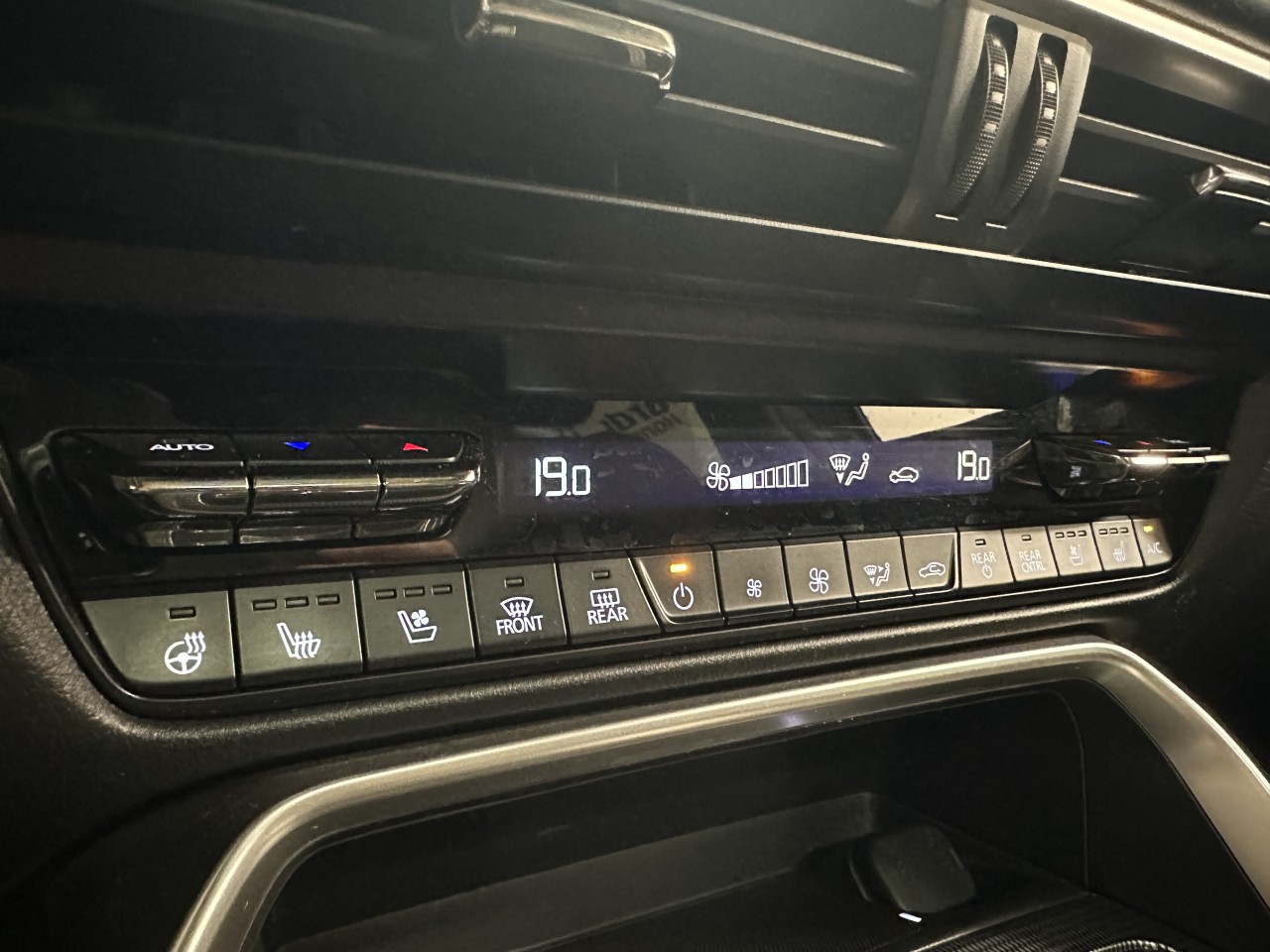 2024 Mazda CX-9 - Image 19