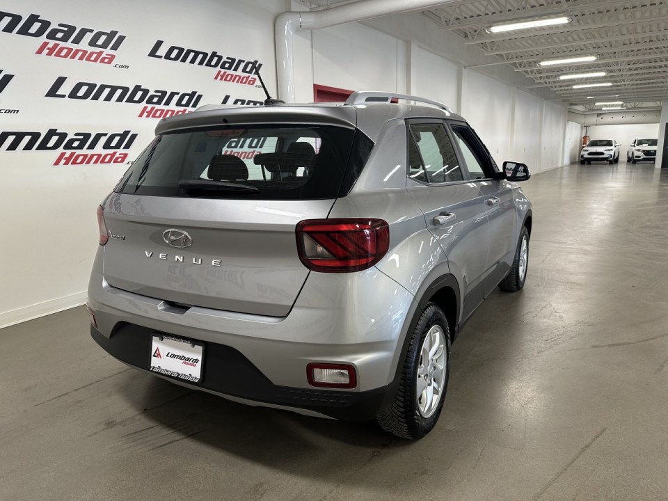 2024 Hyundai Venue - Image 8