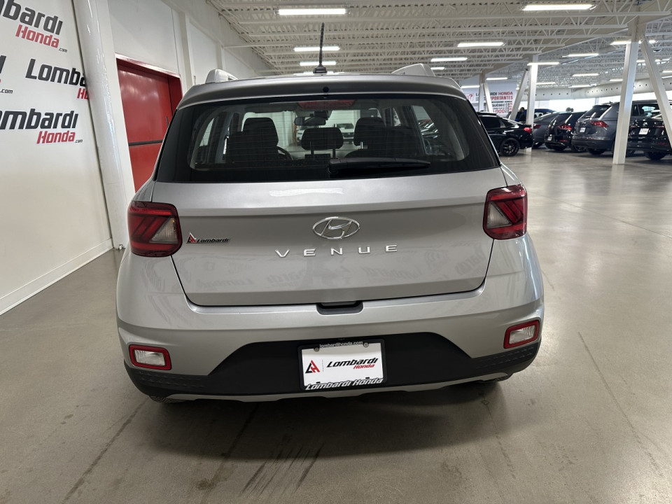 2024 Hyundai Venue - Image 9