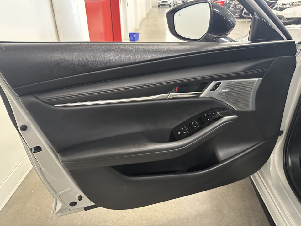2024 Mazda 3 - Image 12